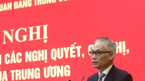 Quán triệt, triển khai các nghị quyết, chỉ thị, kết luận của Trung ương tới các cán bộ, đảng viên, tạo sự đồng thuận trong nhân dân