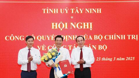 Công bố quyết định của Bộ Chính trị chuẩn y Bí thư Tỉnh ủy Tây Ninh